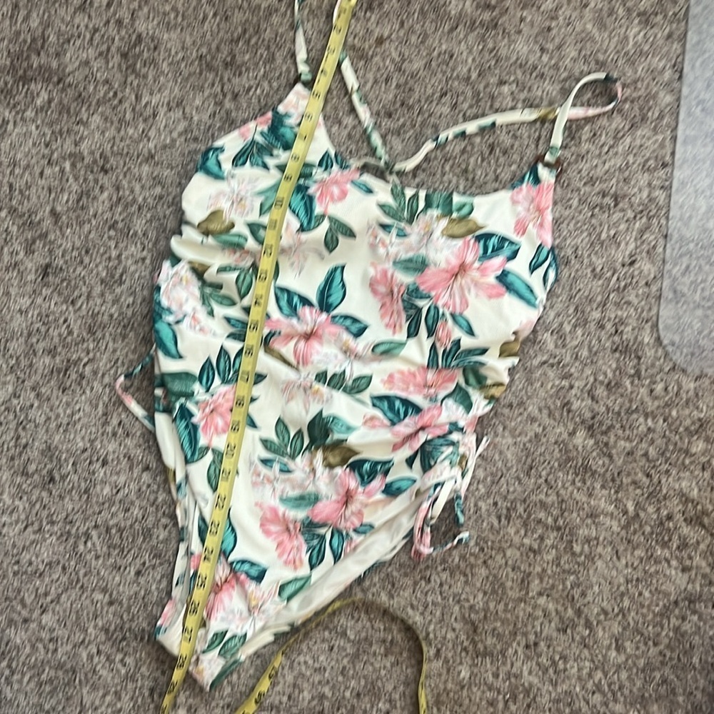 Palisades swimsuit - Picture 3 of 6